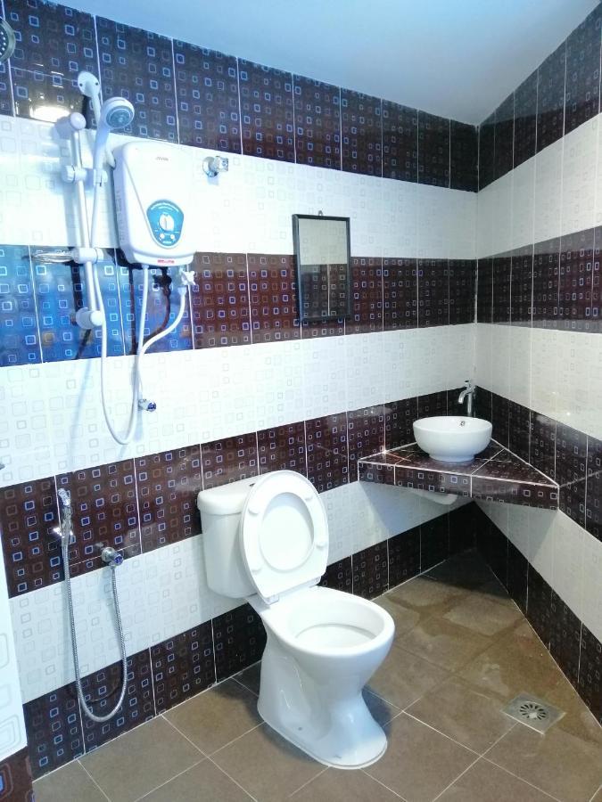 Hotel Nawar Pasir Mas Екстер'єр фото