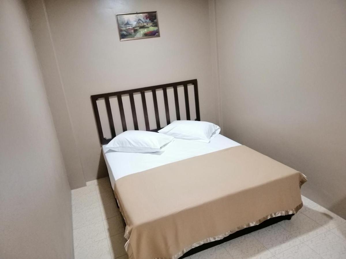 Hotel Nawar Pasir Mas Екстер'єр фото